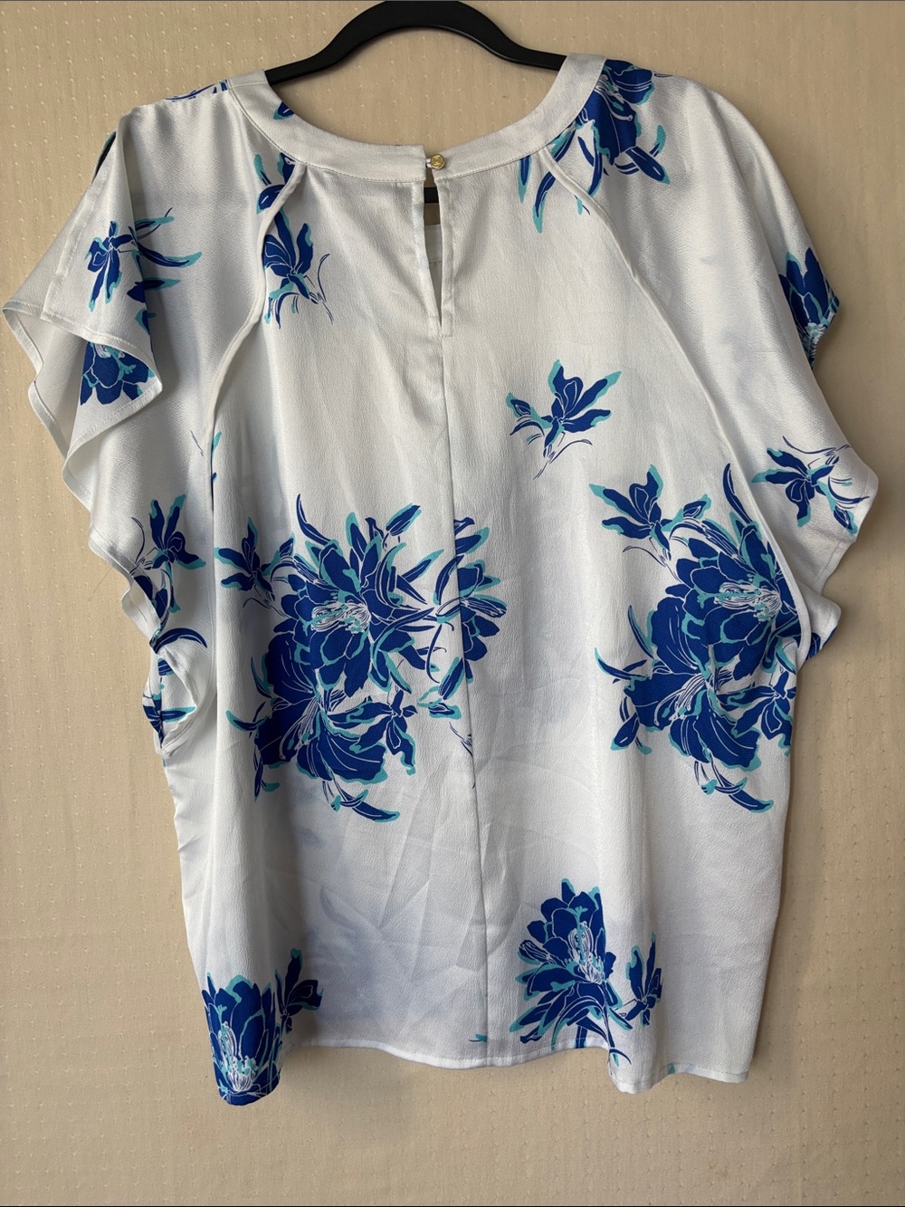 Liz Claiborne Blue Floral Flutter Cold Shoulder Blouse XL White Satin Top - Picture 3 of 10